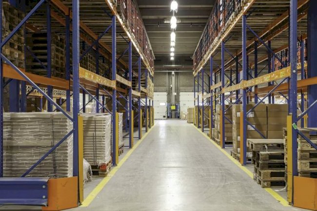 A Comprehensive Guide on Warehouse Storage | StowNest Storage